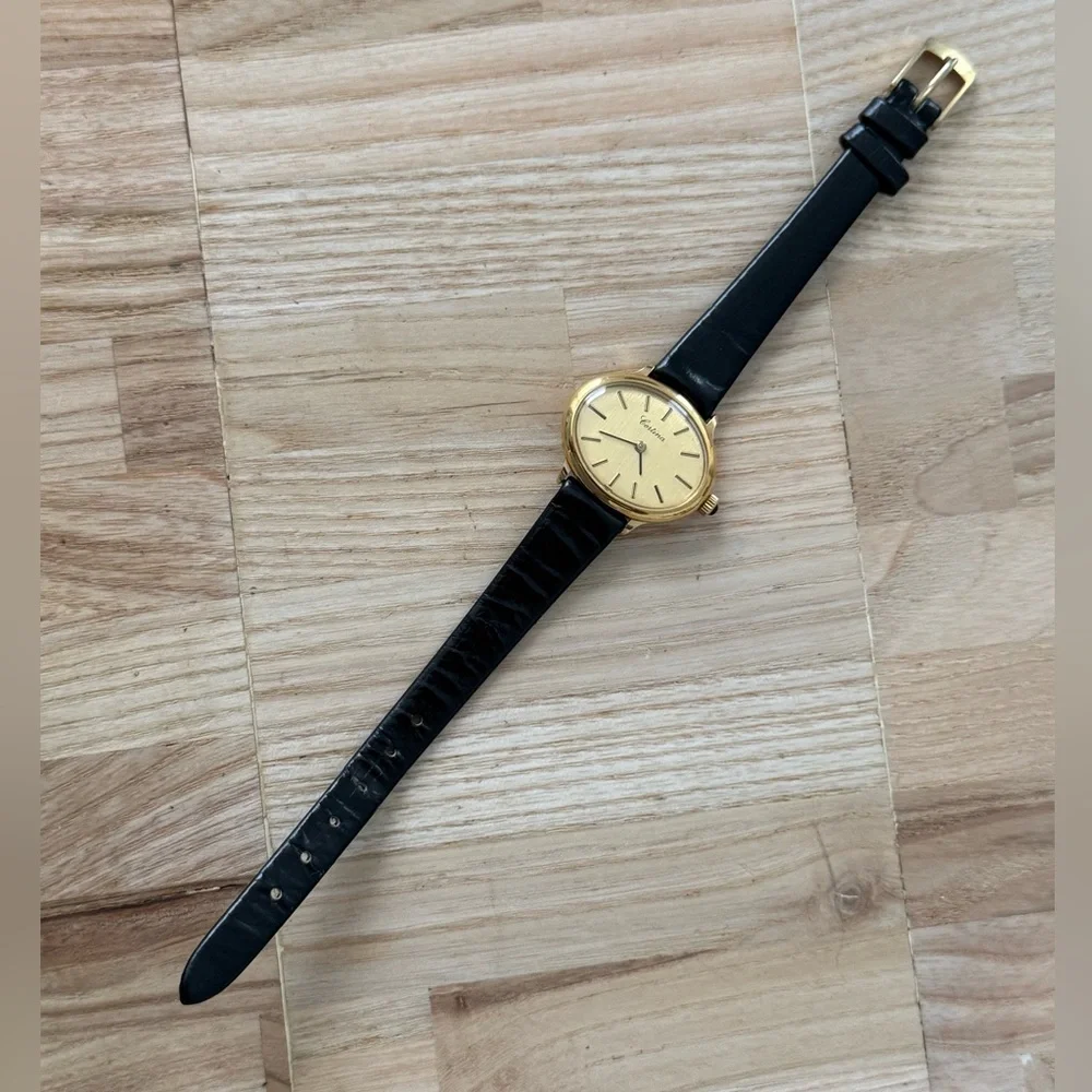 Certina 17 Jewels Rare Vintage Ladies Watch Mechanical Gold Plated Oval Case